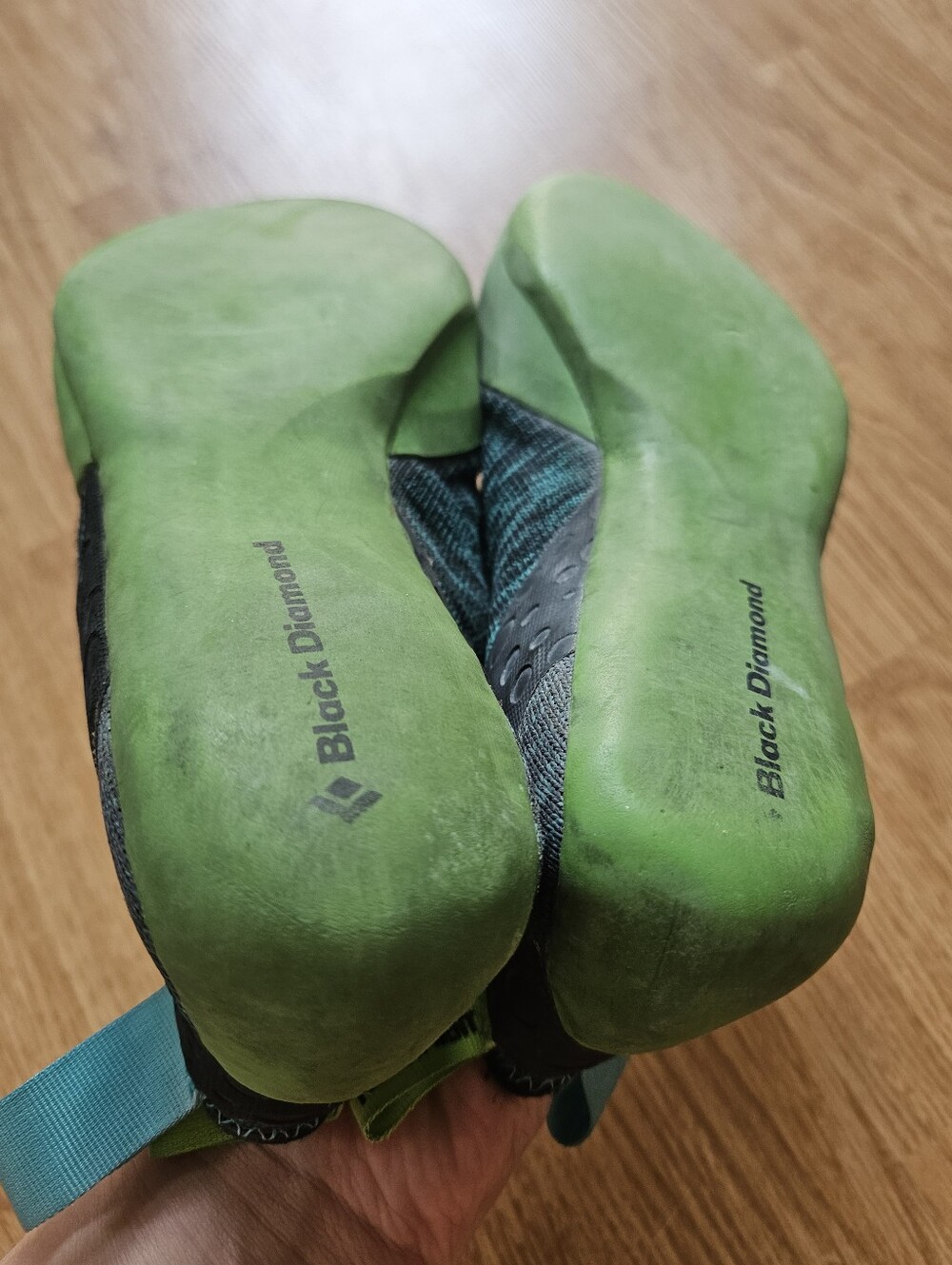 Black Diamond Momentum Green Envy Kids Climbing Shoes Boy Unisex Size 4 Kids - Picture 8 of 10